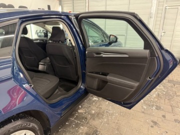 Ford Mondeo V Sedan 2.0 TDCi 150KM 2016 Ford Mondeo duze rodzinne przestronne bezwypadkowe auto z 2.0 Diesel 150KM, zdjęcie 35