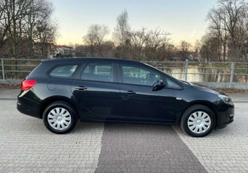 Opel Astra J Sports Tourer Facelifting 1.6 CDTI ecoFLEX 110KM 2015 Opel Astra J 1.6 CDTI, Nowy ROZRZAD 1.6 Diesel 110KM, zdjęcie 4