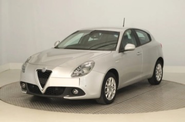 Alfa Romeo Giulietta Nuova II Hatchback 5d Facelifting 2016 2.0 JTDM-2 16v 175KM 2018 Alfa Romeo Giulietta 2.0 JTDM, Salon Polska, zdjęcie 1