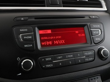 Kia Ceed II Hatchback 5d Facelifting 1.4 DOHC 100KM 2017 Kia Cee&#039;d Czujniki cofania, klima, Bluetooth, zdjęcie 23