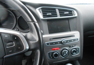 Citroen C4 II Hatchback 5d Facelifting 1.6 BlueHDi 100KM 2017 Citroen C4 Citroen C4 II 1.6 diesel 99 KM 1.6 Diesel 99KM, zdjęcie 5