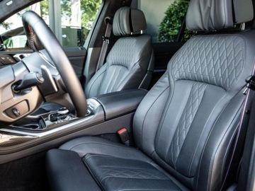 BMW X7 SUV M Facelifting 4.4 M60i 530KM 2025 BMW X7 M60i xDrive Suv 4.4 (530KM) 2025, zdjęcie 6