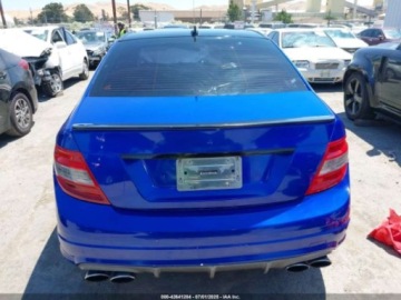 Mercedes Klasa C W204 2008 Mercedes-Benz Klasa C 63 AMG 2008 6.3l 6.3 Benzyna 451KM, zdjęcie 4