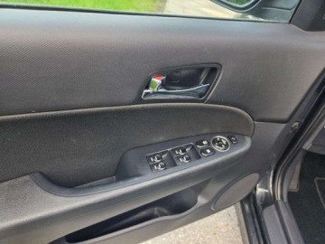 Hyundai i30 I CW Facelifting 1.6 CRDi 115KM 2011 Hyundai i30 Klimatronik Aluminiowe Felgi Czujniki Parkowania 1.6 Diesel, zdjęcie 10