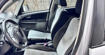 Suzuki SX4 I Sedan 1.6 VVT 120KM 2010 Suzuki SX4 1.6B 120KM klimatronik hak 1.6 Benzyna 120KM, zdjęcie 16