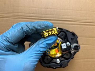 mercedes w204 подушка безопасности водителя 1728601602