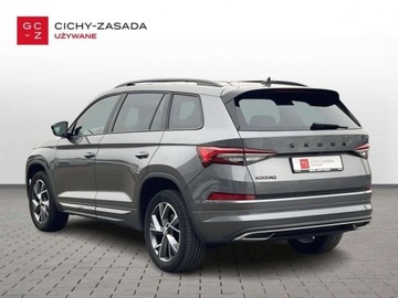 Skoda Kodiaq I SUV Facelifting 1.5 TSI 150KM 2023 Skoda Kodiaq TSI 2X4 150KM Sportline 7 os 1.5 Benzyna 150KM, zdjęcie 2