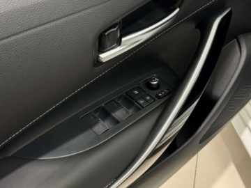 Toyota Corolla XII TS Kombi 2.0 Hybrid Dynamic Force 184KM 2022 Toyota Corolla Comfort Tech Style LED Podgrzewane fotele Kamera Nawi, zdjęcie 18