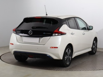 Nissan Leaf II Hatchback Elektryczny e+ 62kWh 218KM 2020 Nissan Leaf 62 kWh, Automat, VAT 23%, Skóra, Navi, zdjęcie 4