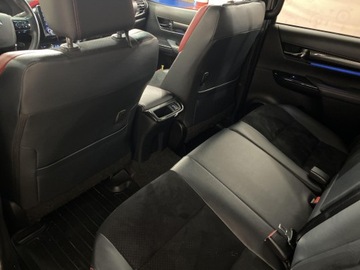 Toyota Hilux VIII Podwójna kabina Facelifting 2.8 D-4D 204KM 2023 Toyota Hilux 2.8 D-4D Double Cab GR Sport 4x4 Toyo, zdjęcie 10