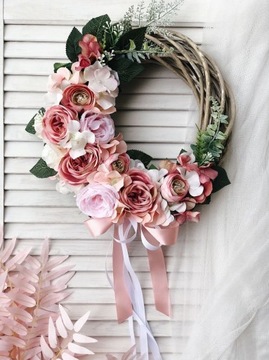 ВЕСЕННИЙ ЦВЕТОЧНЫЙ ВЕНОК НА ДВЕРЬ, РОЗЫ, ПЛАТЬЕ