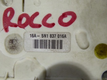 VOLKSWAGEN OE 5N1 837 016A ZÁMEK DVEŘE