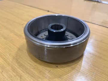 HONDA VF 750 F МАГНИТНОЕ КОЛЕСО