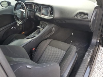 Dodge Challenger III 2023 Dodge Challenger Sxt 2023 3.6 Benzyna 303KM, zdjęcie 8