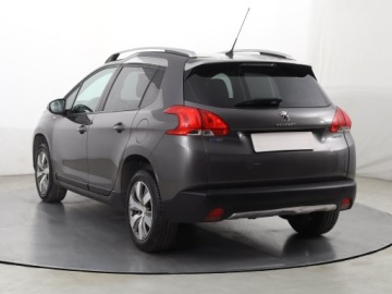 Peugeot 2008 I SUV Facelifting 1.2 PureTech 110KM 2016 Peugeot 2008 1.2 PureTech, Salon Polska, zdjęcie 3
