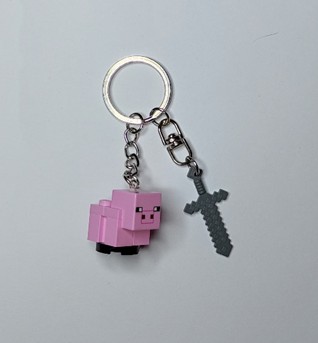 Brelok z LEGO minecraft Świnia i miecz DIY