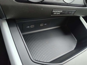 Seat Arona Crossover Facelifting 1.0 TSI 110KM 2022 Seat Arona serwis ASO 1.0TSI 110KM bezwypadkowy pakiety FullLink alufelgi, zdjęcie 23