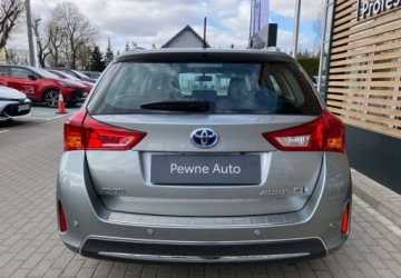 Toyota Auris II Touring Sports Hybrid 135 136KM 2014 Toyota Auris Toyota Auris 1.8 Hybryda 136KM, zdjęcie 4
