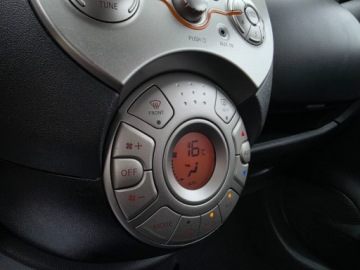 Nissan Micra IV Hatchback 5d 1.2 80KM 2012 Nissan Micra 1.2 Benzyna Automat Klimatyzacja 5-Drzwi 1.2 Benzyna 80KM, zdjęcie 17