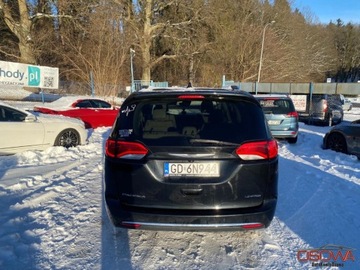 Chrysler Pacifica II 2017 Chrysler Pacifica 3.6 v6 najbogatsza wersja 7 os. Bez wkladu 1.rok gwaranc, zdjęcie 7