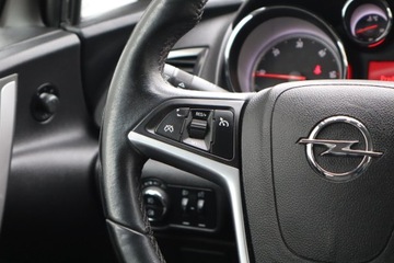 Opel Astra J Hatchback 5d 2.0 CDTI ECOTEC 160KM 2010 Opel Astra 2.0 CDTI, Klima, Klimatronic, Tempomat, zdjęcie 17