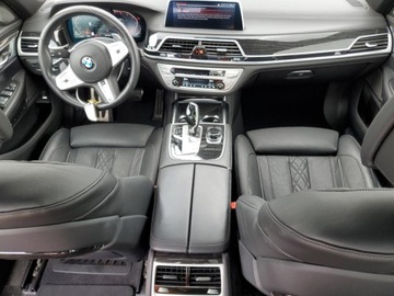 BMW Seria 7 G11-G12 2021 BMW Seria 7 750 XI 2021 4.4l 4.4 Benzyna 523KM, zdjęcie 8