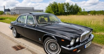 Jaguar XJ III 1980 Jaguar Daimler DOUBLE-SIX VANDEN PLAS 5.3 V12 5.3 Benzyna 295KM, zdjęcie 2