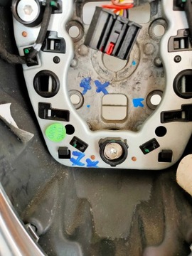 Рулевое колесо 13306885 Opel Insignia A 13306885