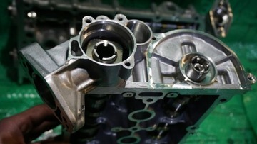 КРЫШКА ГОЛОВНОГО ВАЛА VW 1.2 TSI 04E103479G