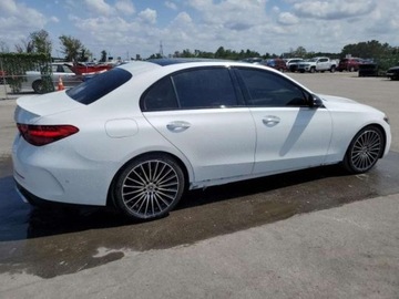 Mercedes 2022 Mercedes-Benz Klasa C 2022, 2.0L, 4x4, od ubezpieczalni 2.0 Benzyna 255KM, zdjęcie 4