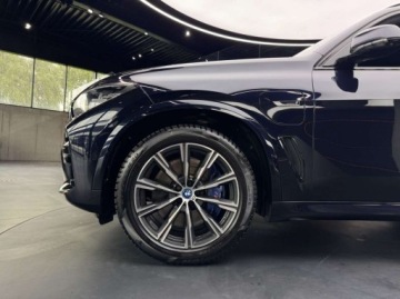 BMW X5 G05 SUV Plug-In 3.0 45e 394KM 2022 BMW X5 xDrive45e sport Zawieszenie pneumatyczne HUD ACC Kamera 360, zdjęcie 12