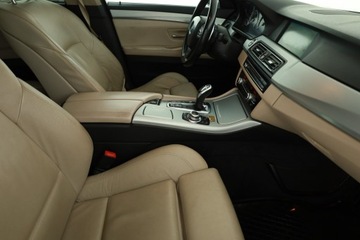 BMW Seria 5 F10-F11 Touring 525d 218KM 2013 BMW 5 525d xDrive, 214 KM, 4X4, Automat, Skóra, zdjęcie 6