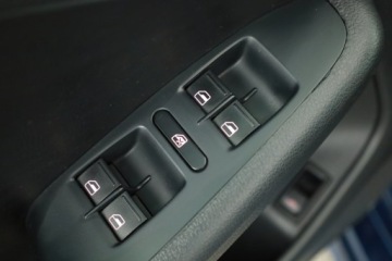 Volkswagen Jetta VI Sedan 1.6 TDI CR DPF 105KM 2012 VW Jetta 1.6 TDI, Salon Polska, Klima, zdjęcie 14