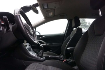 Opel Astra K Sports Tourer 1.6 CDTI 136KM 2018 Opel Astra Bezwypadek Tempomat Czujniki park. Klima 2stref. FV23, zdjęcie 8