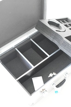 WALIZKA PREMIUM Z RAMĄ Z ALUMINIMUM 390X490X180mm