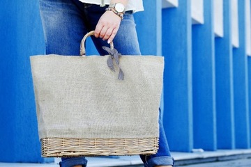 ЭЛЕГАНТНАЯ СОЛОМНАЯ СУМКА НА ПЛЕЧЕ В БОХО