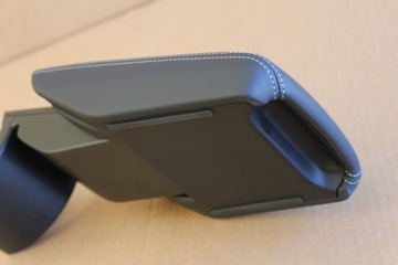 LOKETNÍ OPĚRKA JAKO NOVÝ ORIGINÁLNÍ AUDI E-TRON 55 4KE