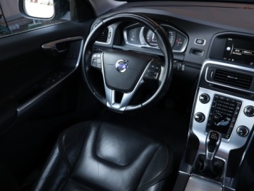 Volvo V60 I Kombi Facelifting 2.0 D2 DRIVE-E 120KM 2015 Volvo V60 D2 2.0, Serwis ASO, Skóra, Navi, Klima, zdjęcie 6