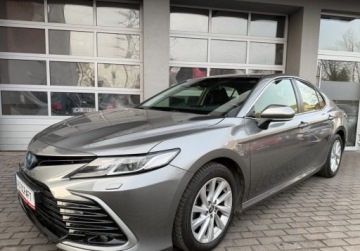 Toyota Camry IX Sedan 2.5 Hybrid Dynamic Force 218KM 2021 Toyota Camry Salon Polska, Serwis ASO, Gwarancja, FV-23 2.5 Hybryda 218KM, zdjęcie 24