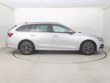 Skoda Octavia IV Liftback 1.0 TSI EVO 110KM 2020 Skoda Octavia 1.0 TSI e-tec, Salon Polska, zdjęcie 5