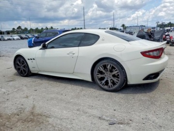 Maserati GranTurismo 2015 Maserati GranTurismo S 2015 4.7 Benzyna 454KM, zdjęcie 1