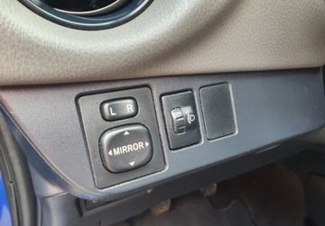 Toyota Yaris III Hatchback 5d Facelifting 2017 1.0 VVT-i 72KM 2020 Toyota Yaris Nawigacja Kamera Radar GetHelp Benzyna 72KM, zdjęcie 20