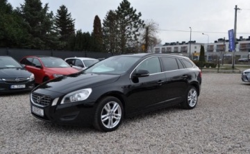Volvo V60 I Kombi 2.0 D3 163KM 2013 Volvo V60 2.0 D4 165 km Automat nawigacja 2.0 Diesel 163KM