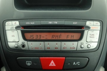 Citroen C1 I Hatchback 3d Facelifting 1.0 i 68KM 2011 Citroen C1 1.0, Salon Polska, Klima, zdjęcie 8