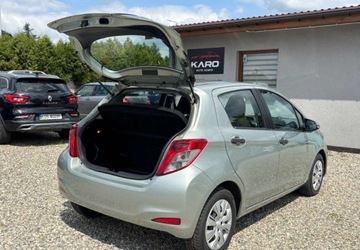 Toyota Yaris III Hatchback 5d 1.0 VVT-i 69KM 2011 Toyota Yaris Niski Przebieg Benzyna 70KM, zdjęcie 4