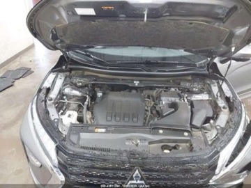 Mitsubishi Eclipse Cross 2023 Mitsubishi Eclipse Cross 1.5 benzyna 152KM 4X4 wersja SEL-SAWC, drobna szk, zdjęcie 17