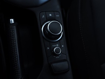 Mazda CX-3 Crossover 2.0 SKY-G 120KM 2016 Mazda CX-3 2.0 Skyactiv-G, Salon Polska, zdjęcie 16