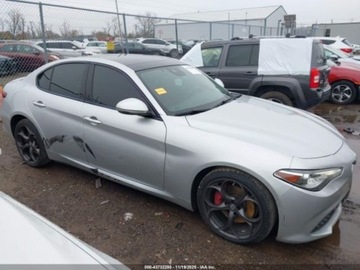 Alfa Romeo Giulia II Sedan 2.0 TBi 280KM 2017 Alfa Romeo Giulia 2017 r., 2,0L GIULIA TI AWD 2.0 Benzyna 280KM, zdjęcie 13