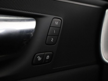 Volvo XC60 II Crossover T8 Twin Engine 390KM 2019 Volvo XC 60 FV23% PHEV Inscription AWD T8 skóra, zdjęcie 35