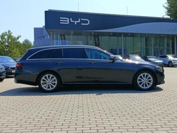 Mercedes Klasa E W213 2022 Mercedes-Benz Klasa E Avantgarde, zdjęcie 5